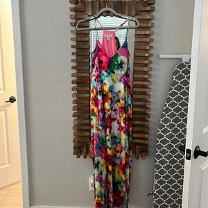 Gorgeous Nicole Miller flowy dress ! So pretty on and flattering!